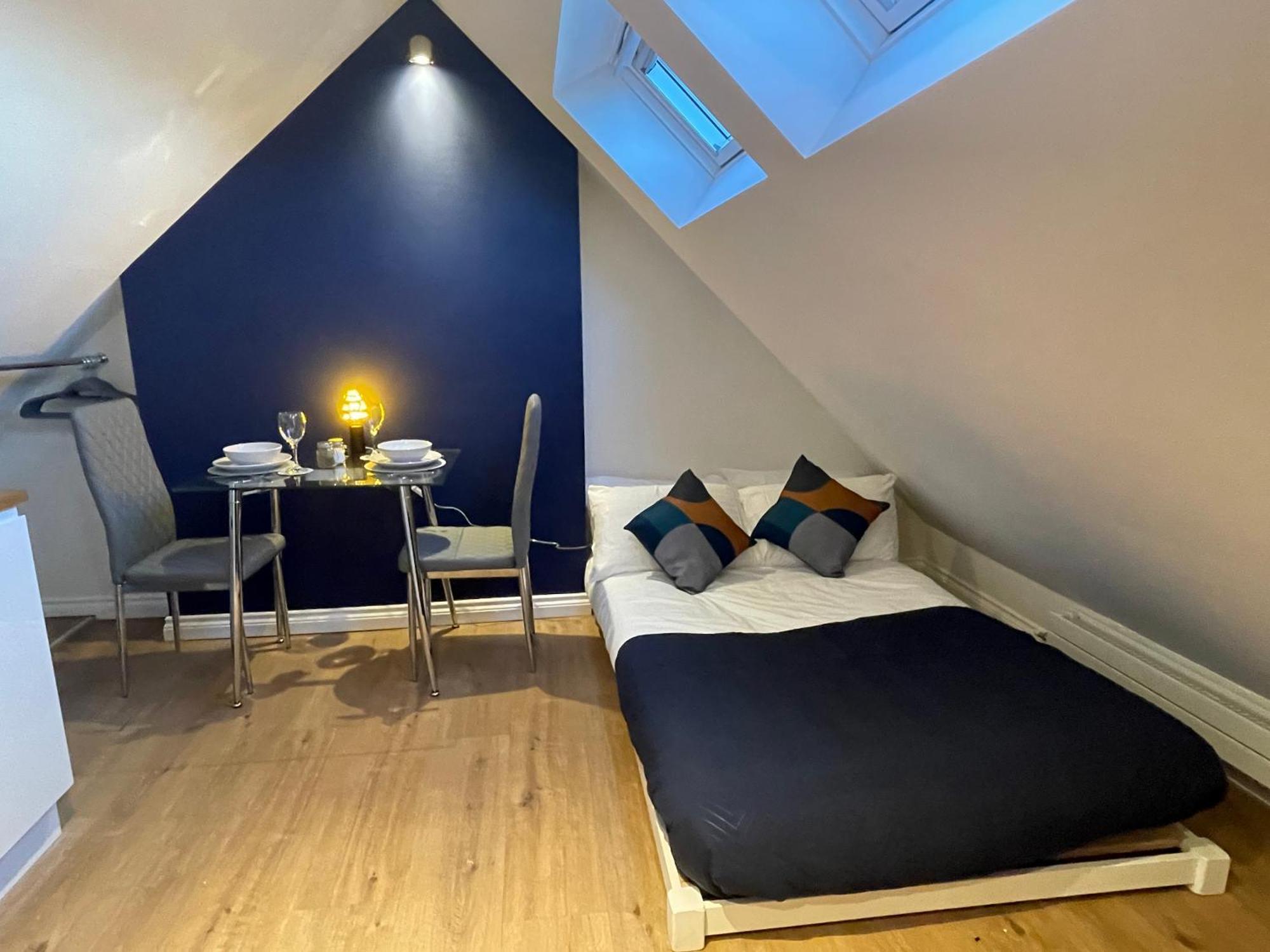 Apartment Loft In Location Near Station - Homehost *